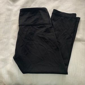 Lululemon black crop leggings